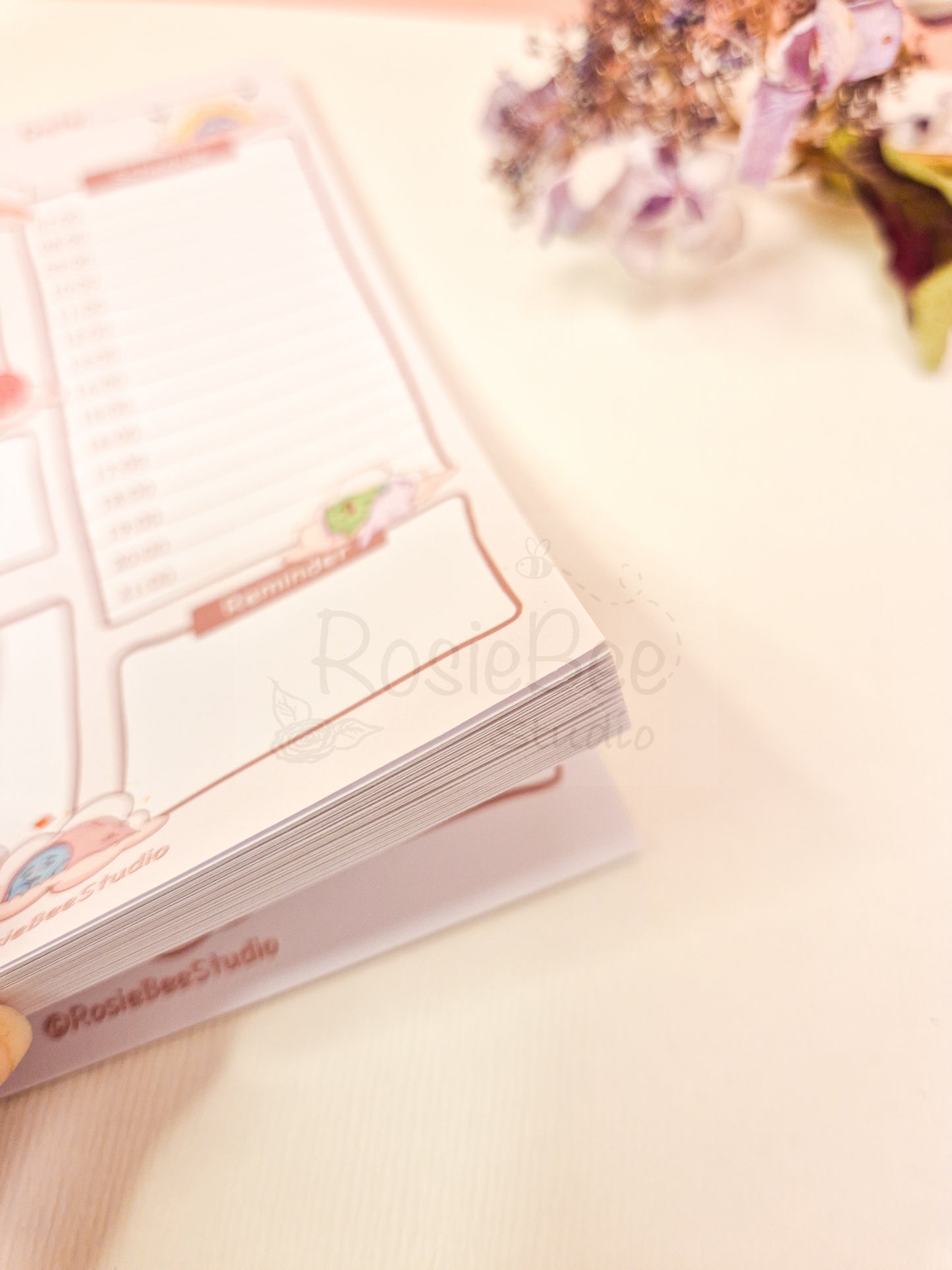 Kawaii Moji Friends A6 notepad with 50 pages for to-do lists and reminders