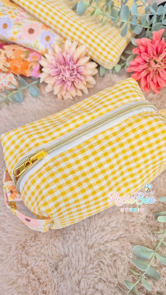 handgemaakte reversible etui golden meadow gingham geel ruitjes rosiebee studio make up tasje